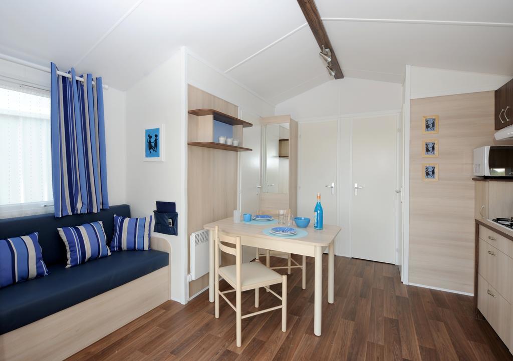Camping Le Village De La Mer Les Moutiers Экстерьер фото
